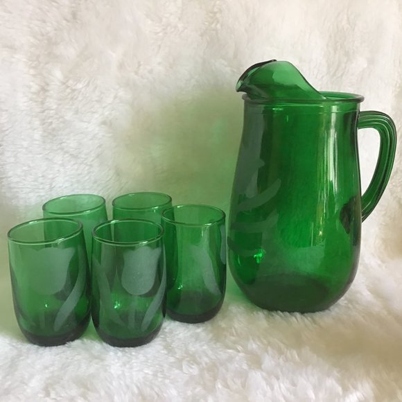 Rare Vintage Green Glass Etched Tulip Pitcher Set  with  5 Tumblers / Glasses - Picture 2 of 13